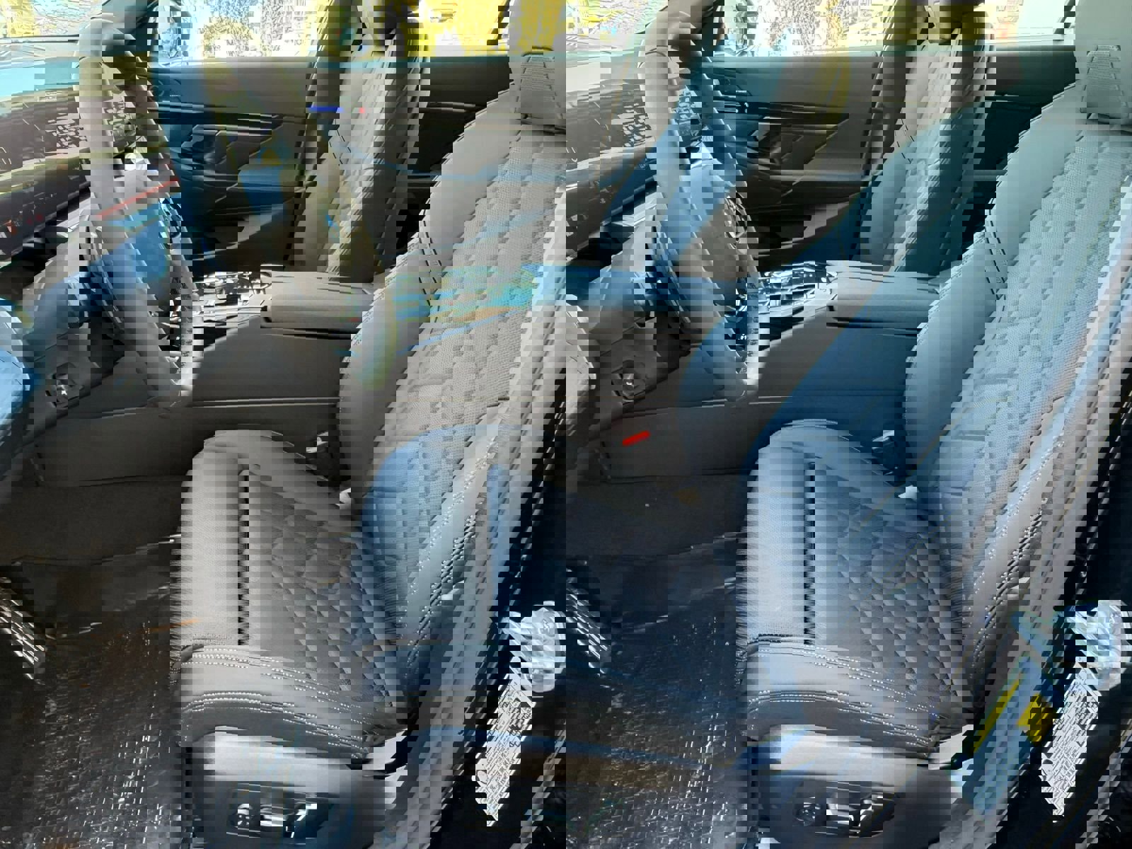 New 2026 BMW 530i w/ Convenience Package image 14