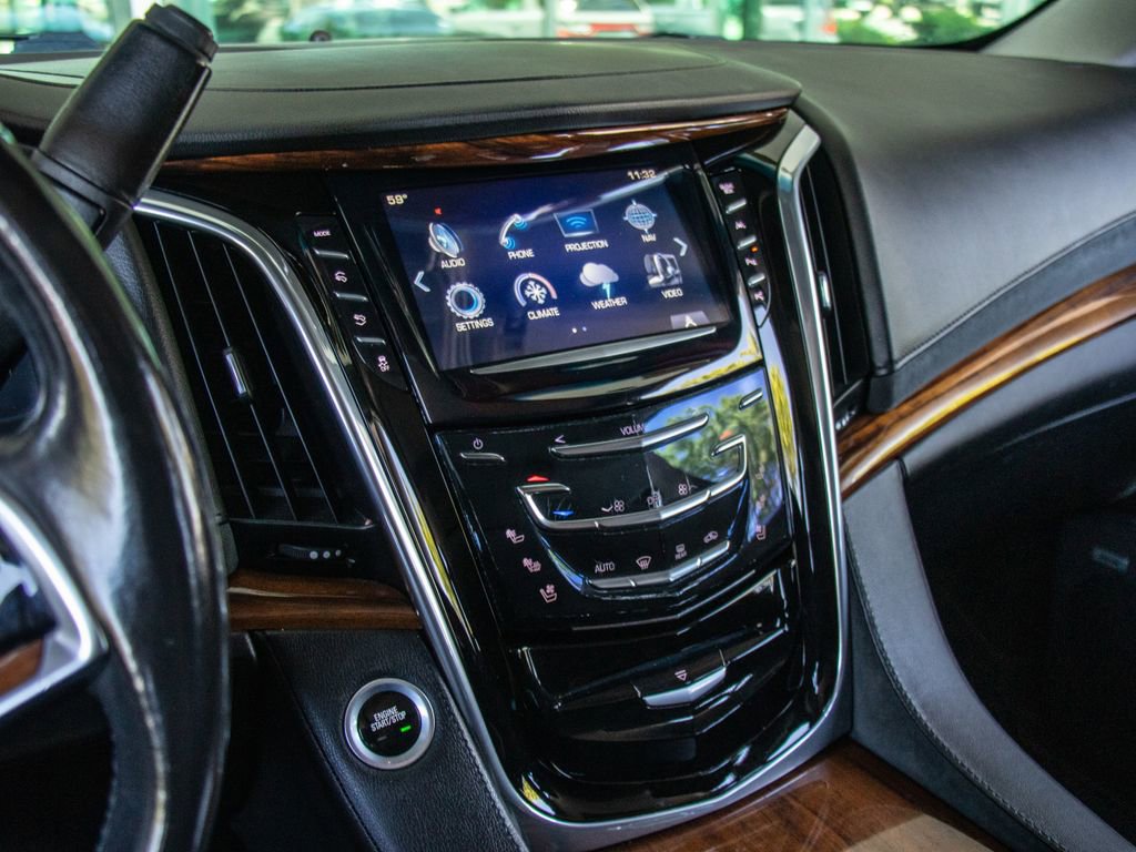 Used 2017 Cadillac Escalade ESV Premium Luxury AWD/4WD image 16