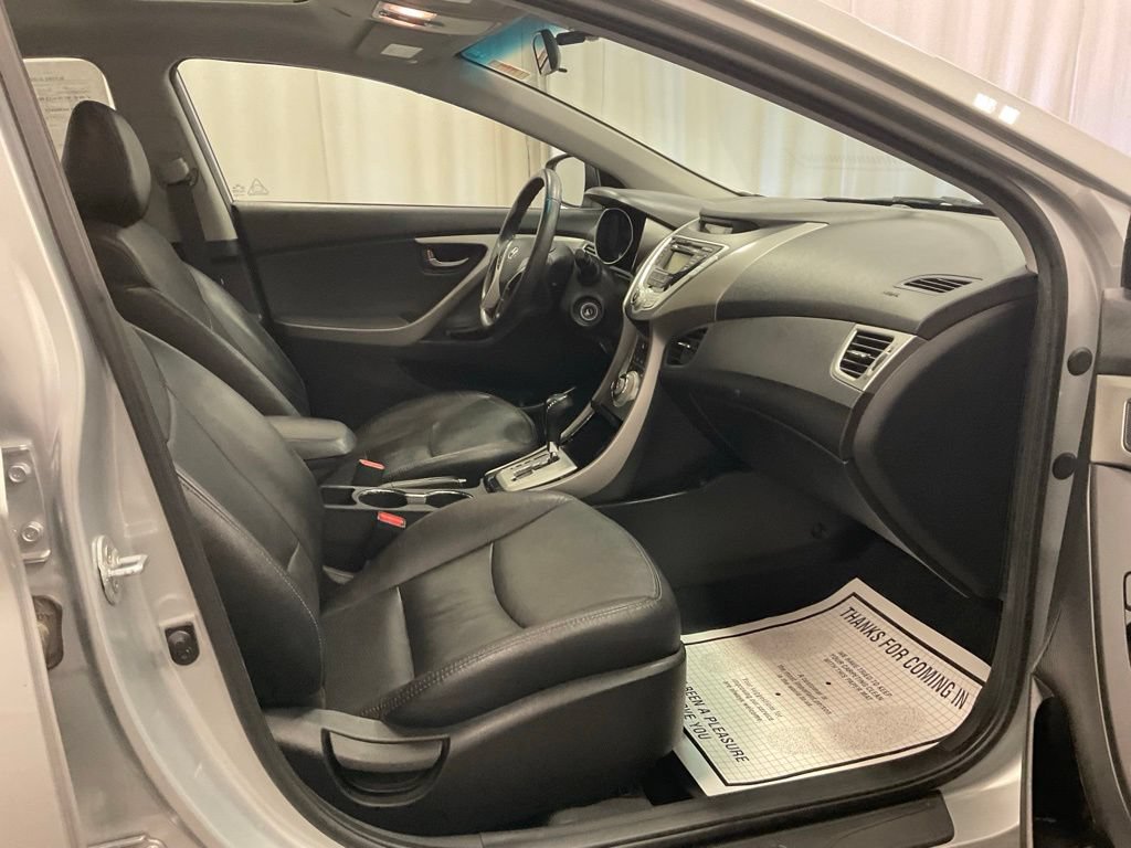 Used 2012 Hyundai Elantra Limited FWD image 9
