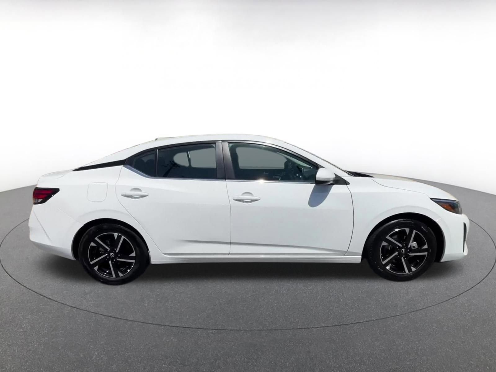 Used 2025 Nissan Sentra SV FWD image 16