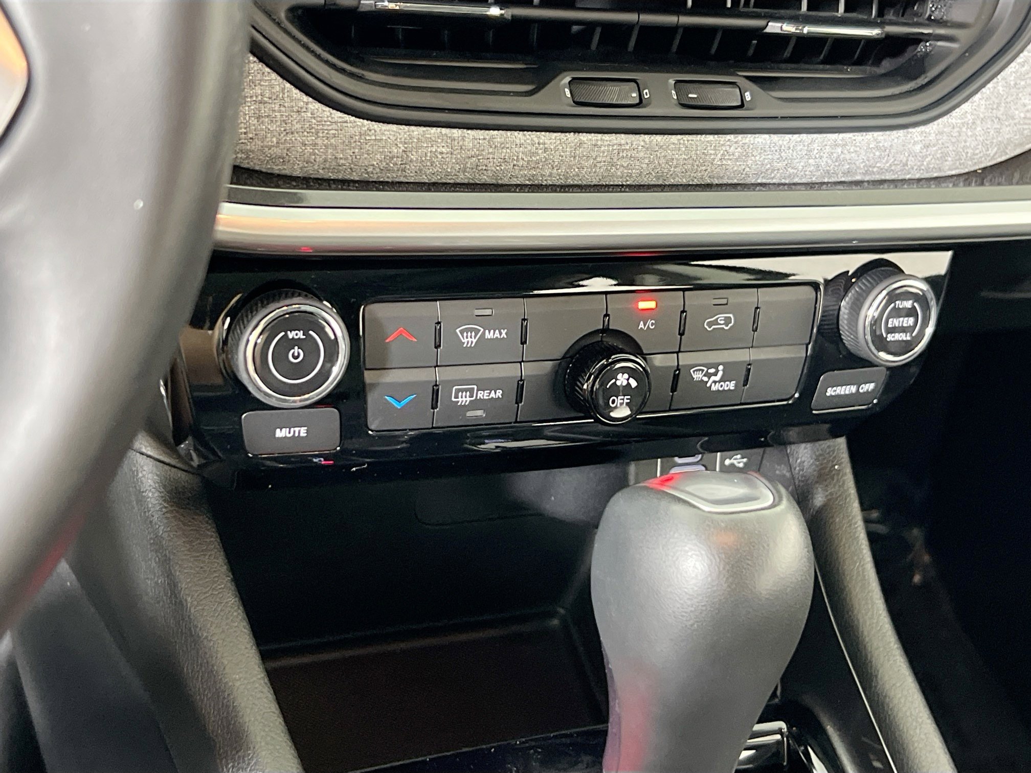 Used 2022 Jeep Compass Latitude w/ Sun and Sound Group image 15