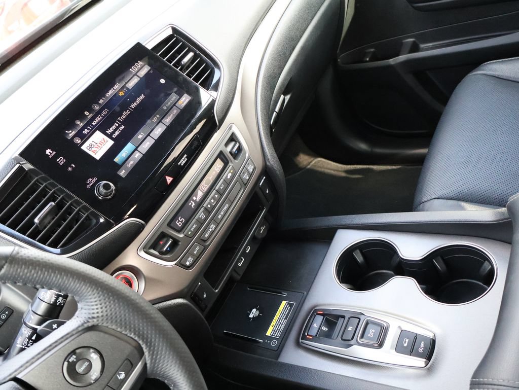 Certified 2025 Honda Passport EX-L image 19
