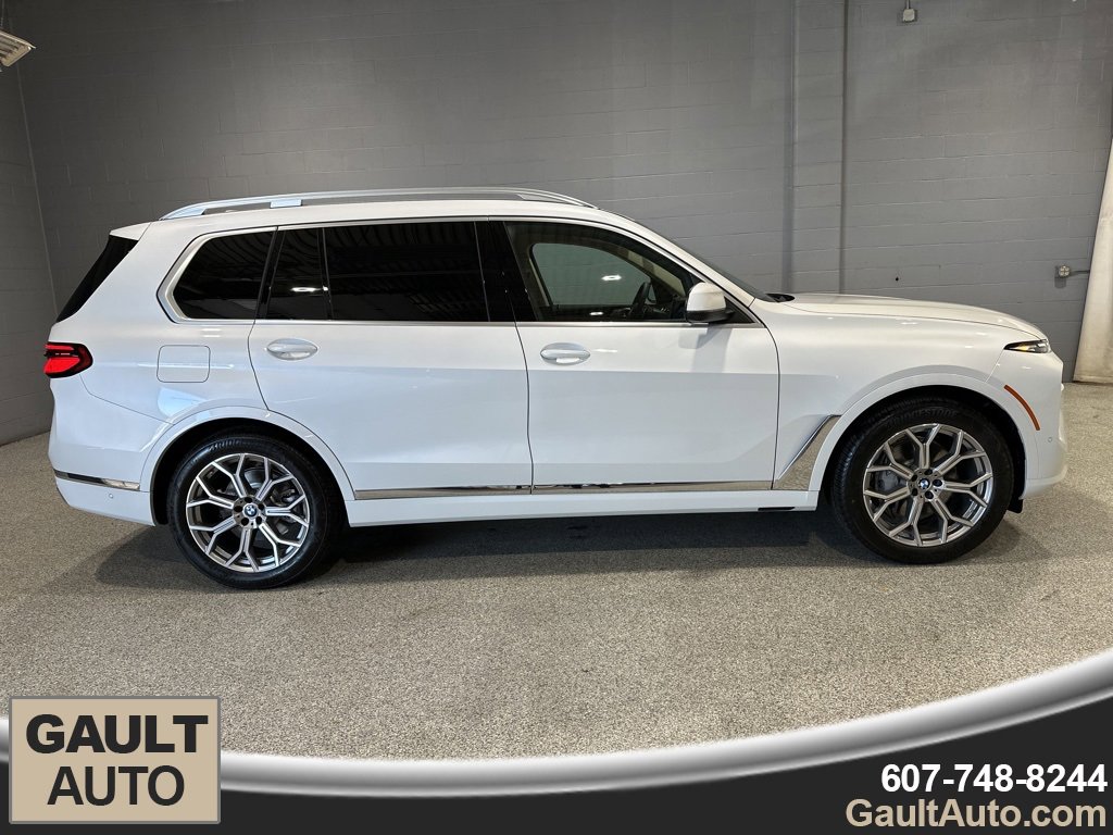 New 2026 BMW X7 xDrive40i image 2