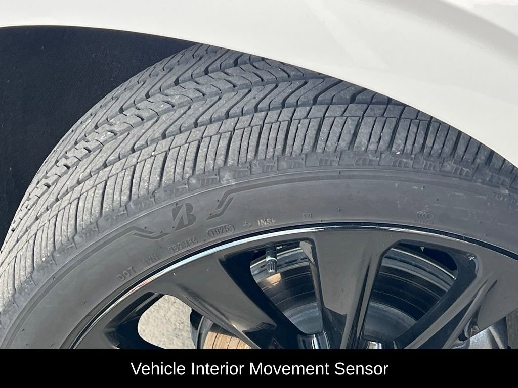 Used 2025 Cadillac Escalade Sport Platinum w/ LPO, ONYX Package image 34