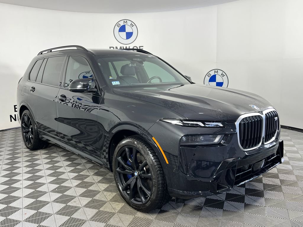 Used 2025 BMW X7 M60i image 1