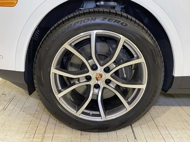New 2026 Porsche Cayenne AWD/4WD image 13