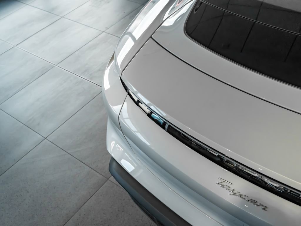New 2026 Porsche Taycan image 34