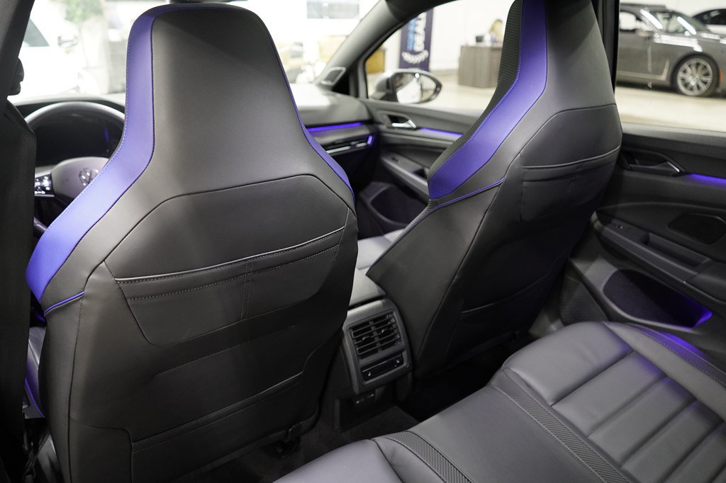 Used 2024 Volkswagen Golf R AWD/4WD image 16