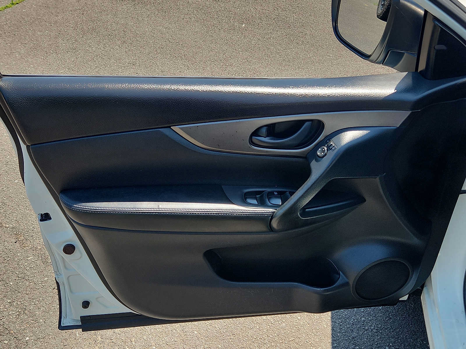 Used 2020 Nissan Rogue Sport S AWD/4WD image 12