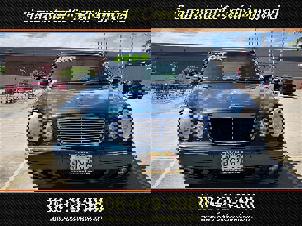 Used 2000 Mercedes-Benz E 320 Sedan image 2