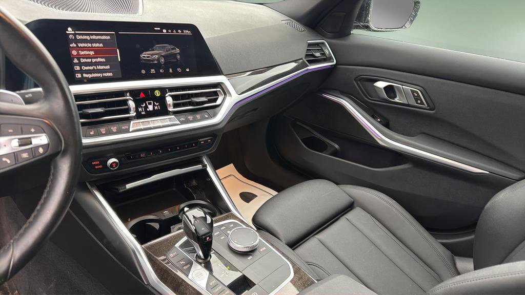 Used 2020 BMW 330i xDrive Sedan w/ Driving Assistance Package image 27