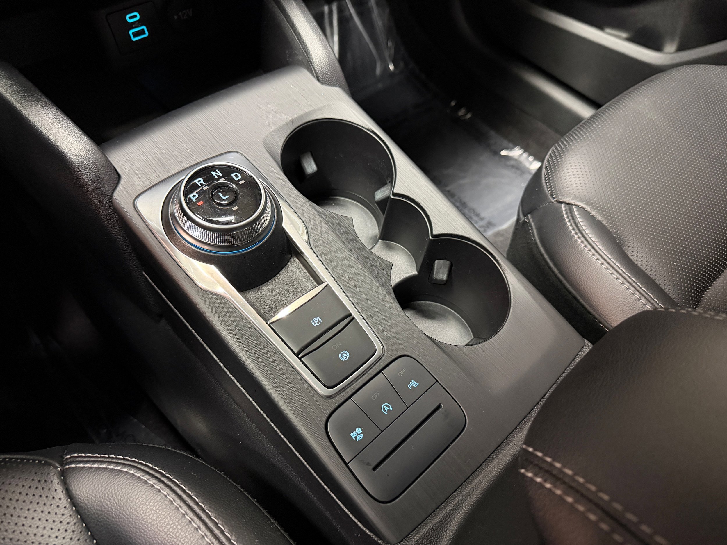 Certified 2022 Ford Escape Titanium AWD/4WD image 25