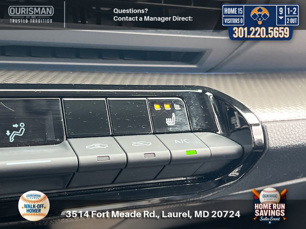 Used 2024 Toyota Prius XLE image 28