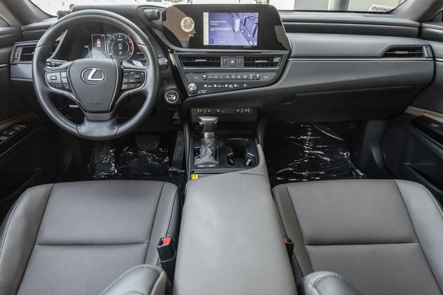 Used 2025 Lexus ES 300h w/ Premium Package FWD image 6
