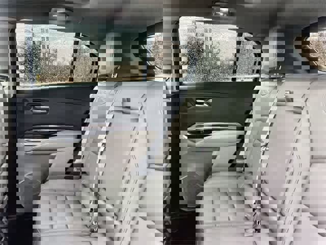 Used 2023 Cadillac XT4 Luxury w/ Cold Weather Package image 14