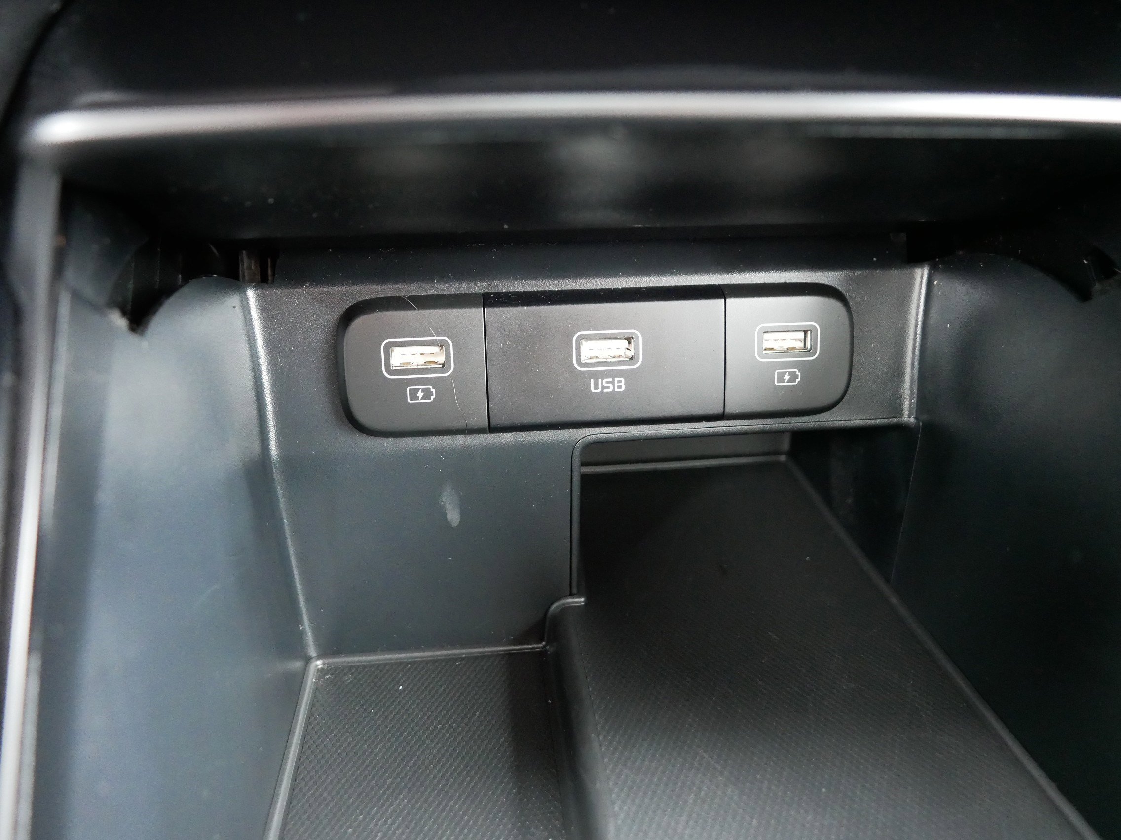 Certified 2022 Kia Sorento S w/ Panoramic Sunroof Package image 33