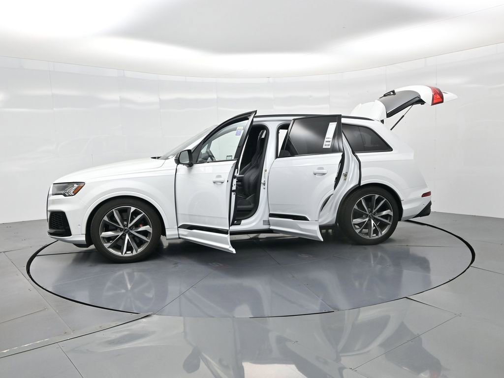 Used 2023 Audi SQ7 Prestige w/ Prestige Package image 28