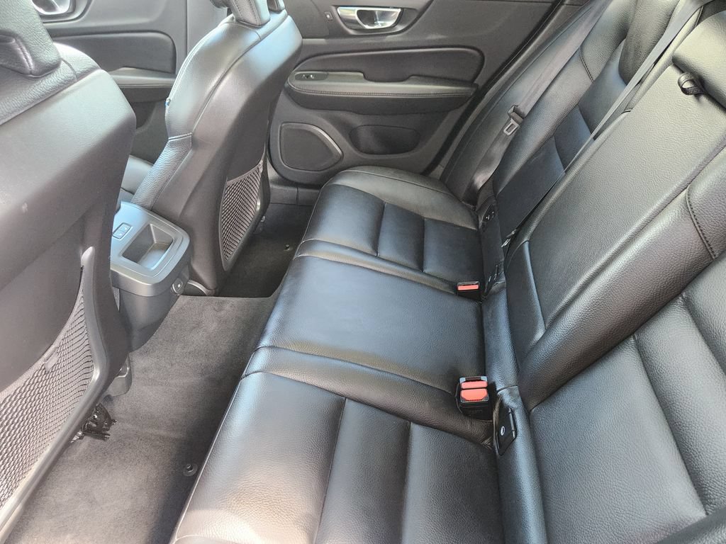 Used 2025 Volvo V60 B5 Cross Country Plus AWD/4WD image 19