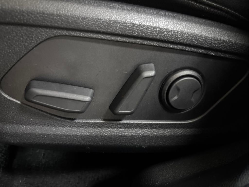 Used 2018 Kia Sorento LX image 43