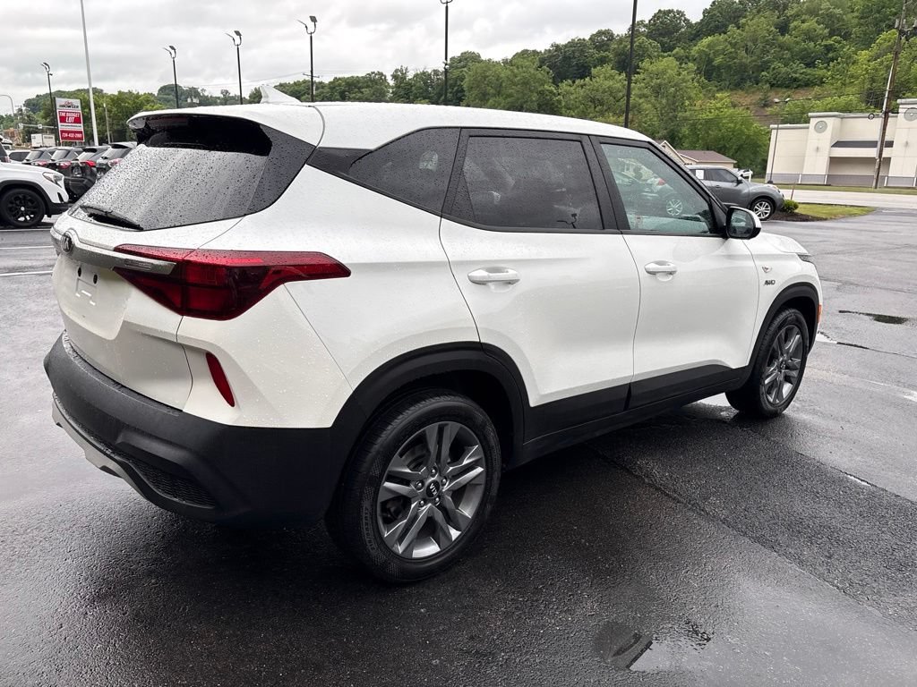 Used 2021 Kia Seltos LX AWD/4WD image 5