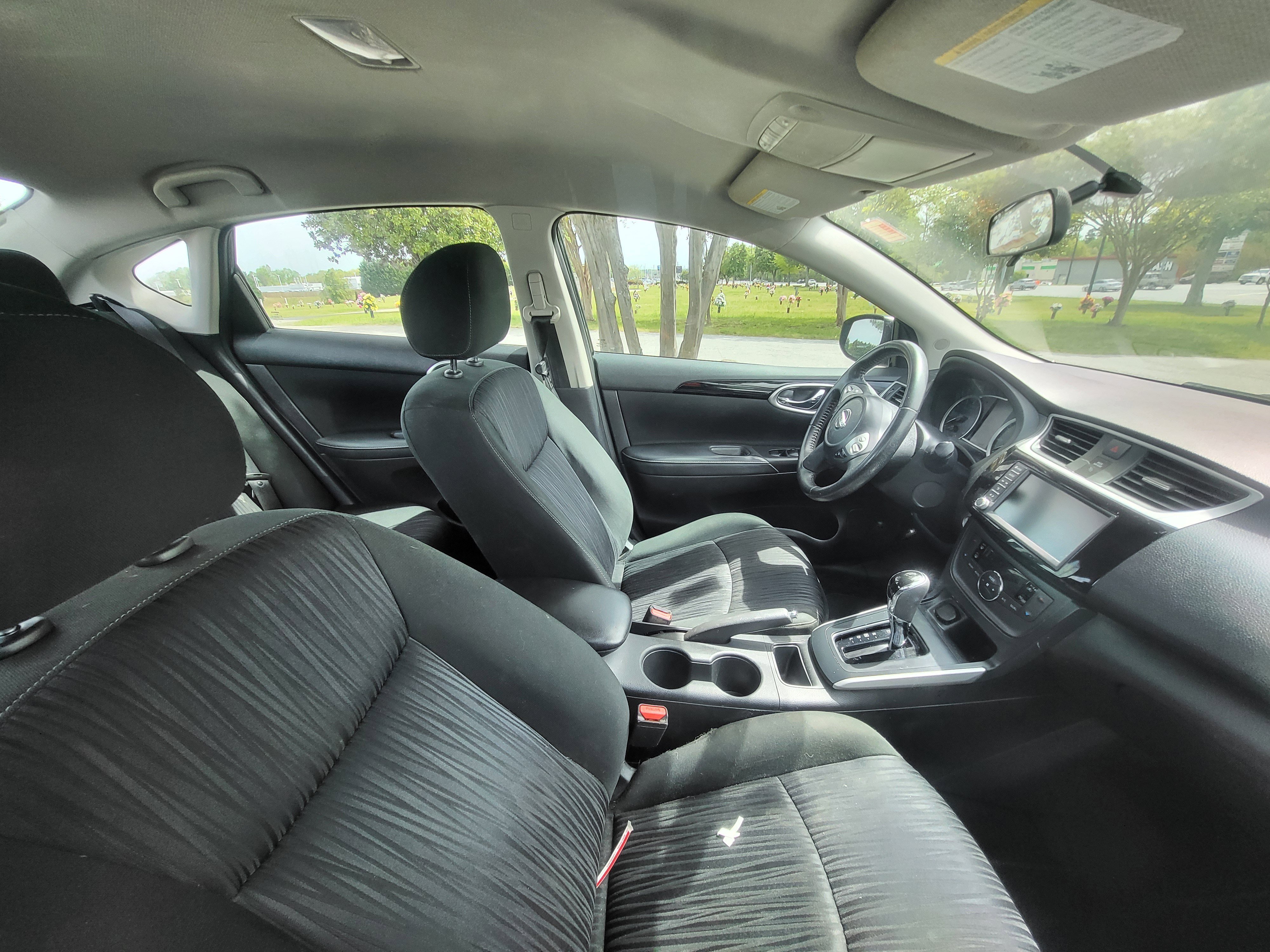 Used 2019 Nissan Sentra SV image 8