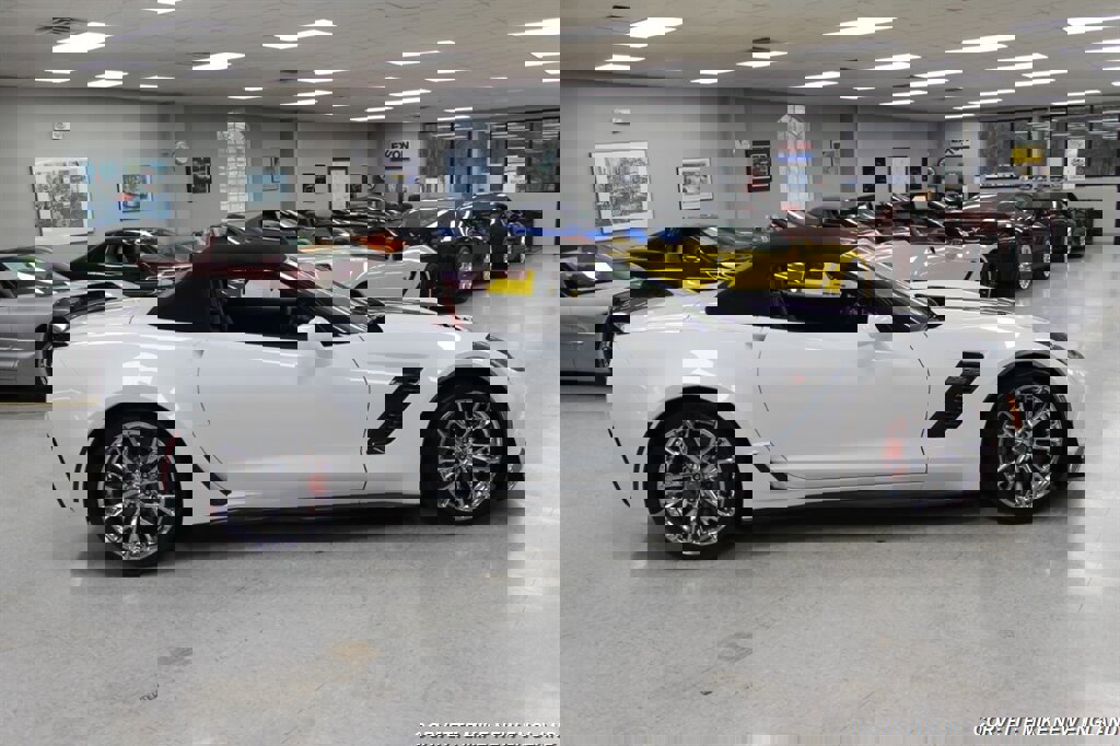 Used 2016 Chevrolet Corvette Z06 w/ 3LZ Preferred Equipment Group image 8