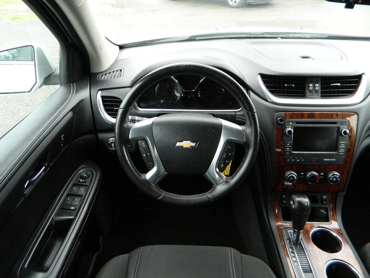 Used 2013 Chevrolet Traverse LT AWD/4WD image 16