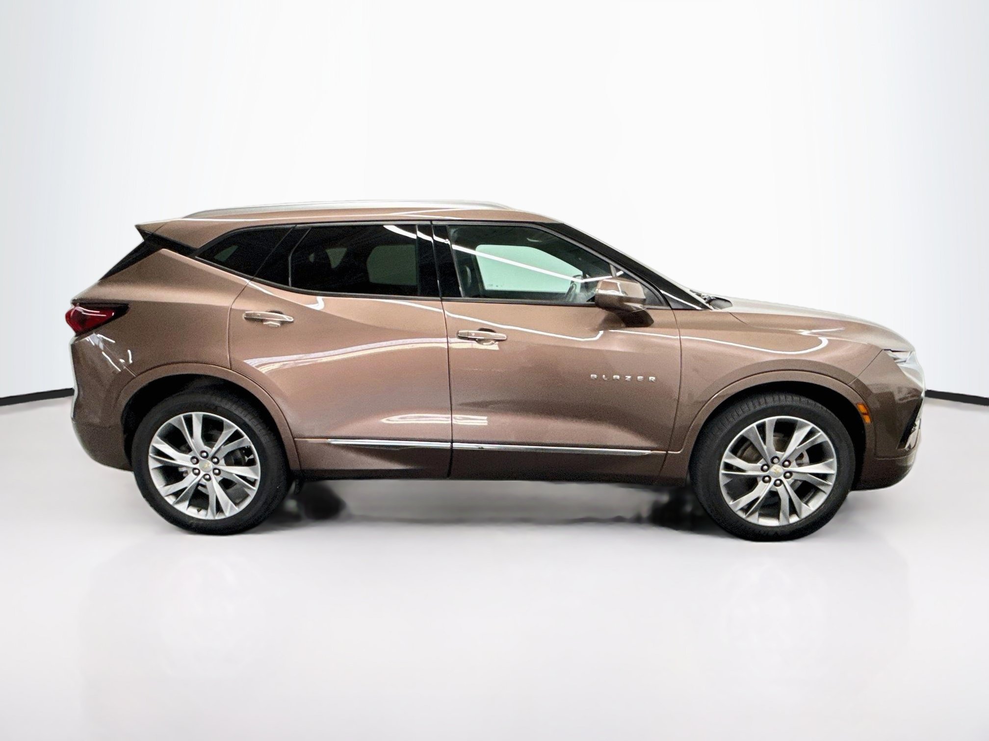 Used 2019 Chevrolet Blazer Premier w/ Sun and Wheels Package FWD image 10