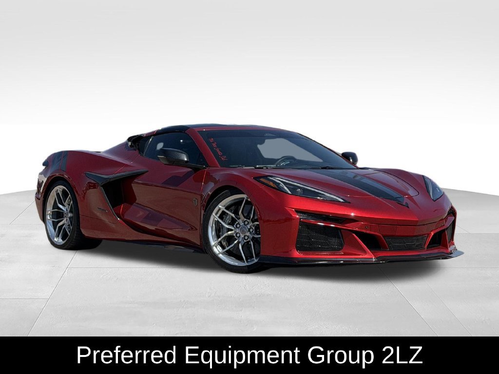 Used 2025 Chevrolet Corvette E-Ray w/ Stealth Interior Trim Package AWD/4WD image 2