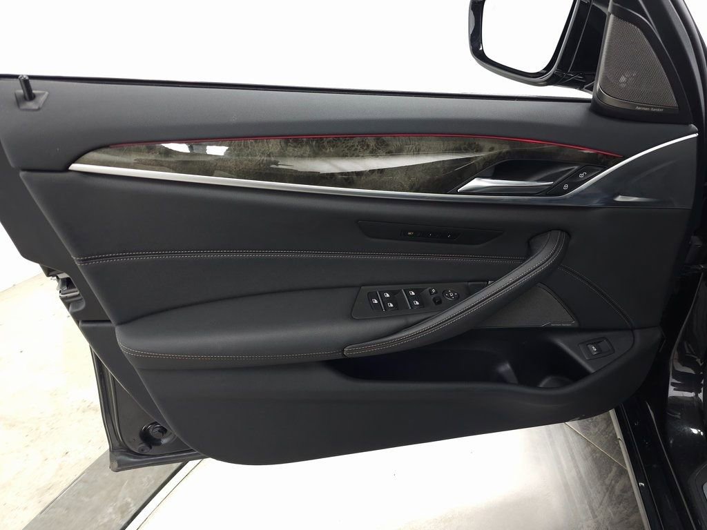 Used 2023 BMW 530i xDrive w/ Premium Package image 13