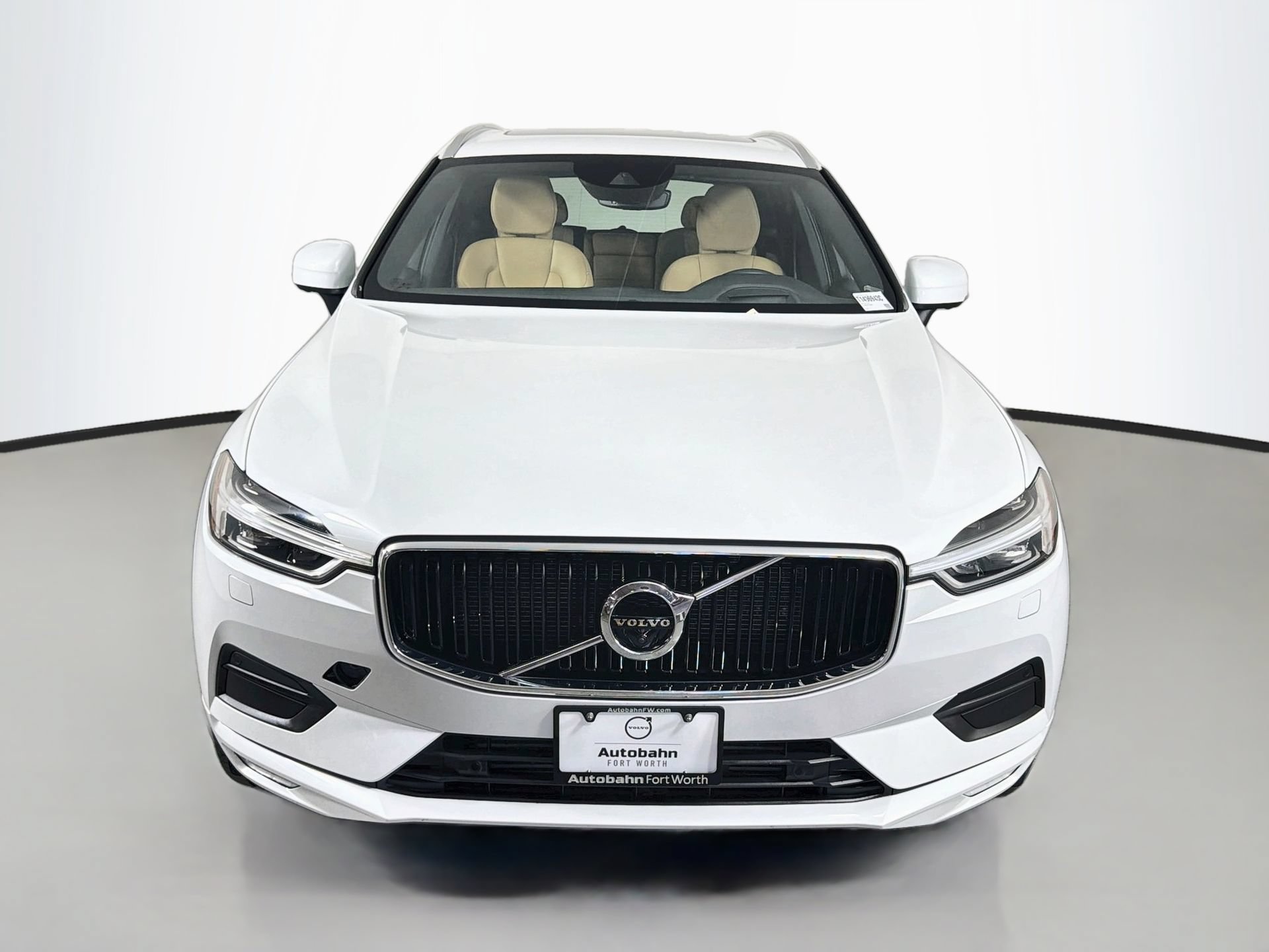 Used 2020 Volvo XC60 T5 Momentum w/ Protection Package Premier AWD/4WD image 2