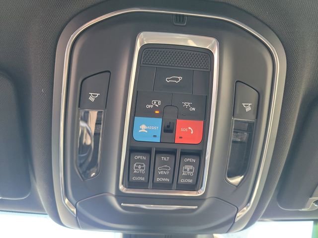 Certified 2025 Jeep Grand Cherokee L Limited w/ Luxury Tech Group II image 32