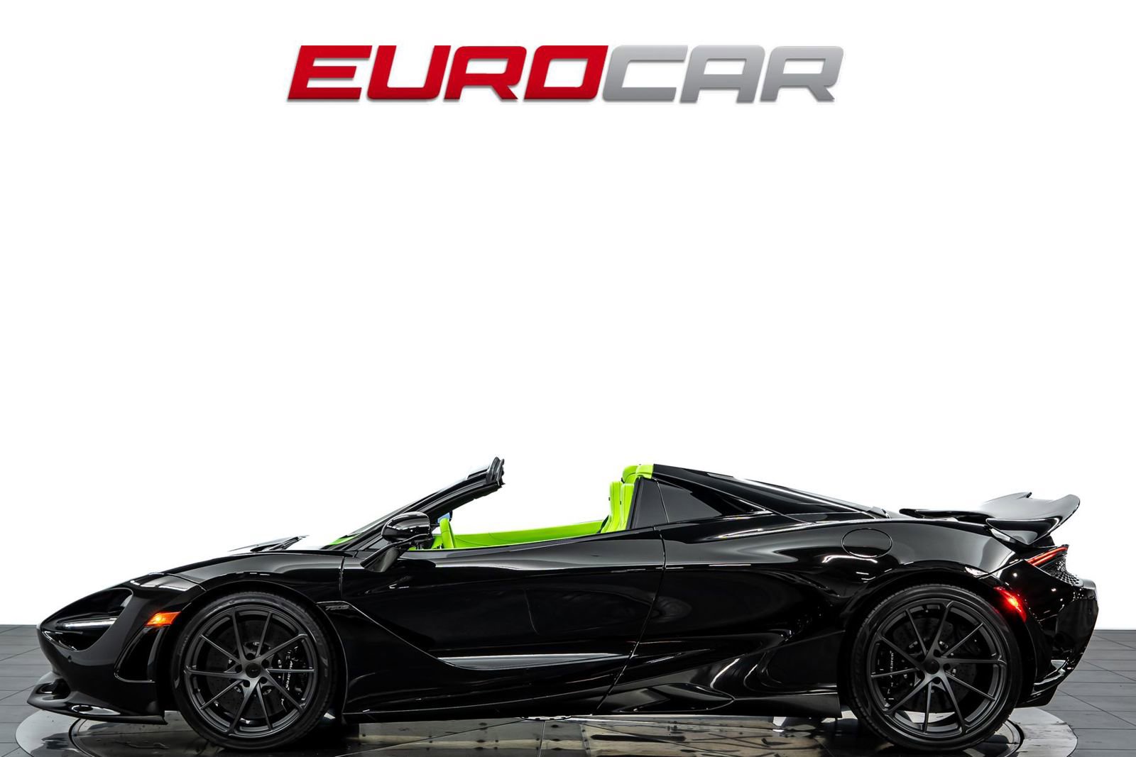 Used 2026 McLaren 750S Spider RWD image 2