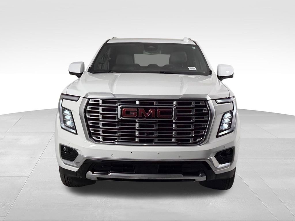 Used 2025 GMC Yukon XL Denali AWD/4WD image 5
