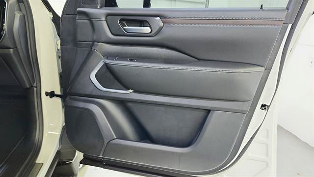 New 2026 Nissan Armada Platinum AWD/4WD image 28