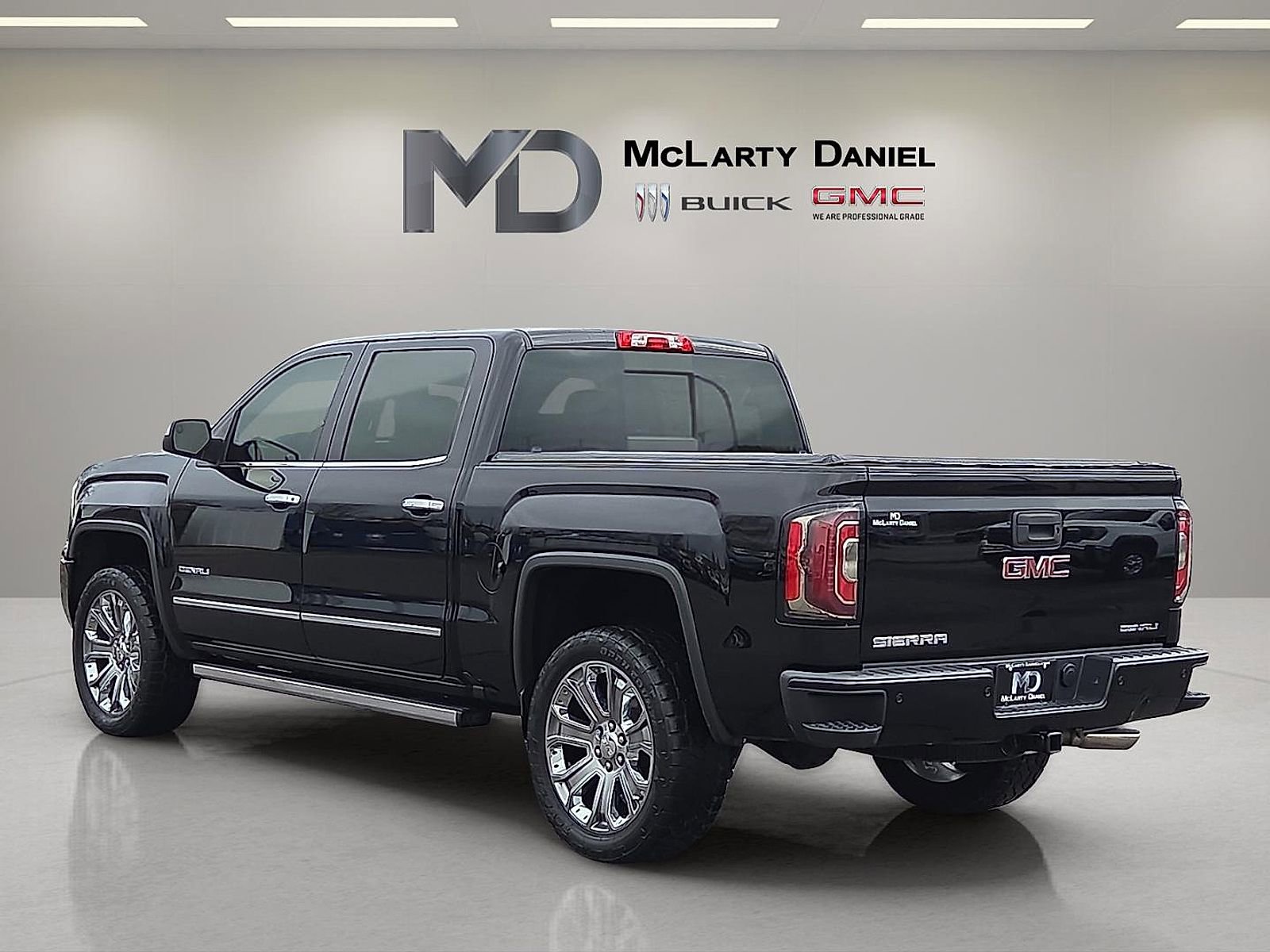 Certified 2018 GMC Sierra 1500 Denali w/ Denali Ultimate Package image 4