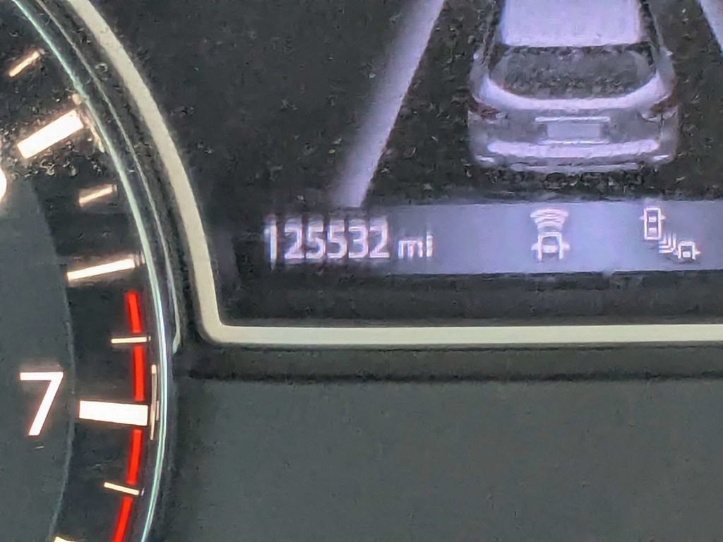 Used 2020 Nissan Pathfinder SL AWD/4WD image 27