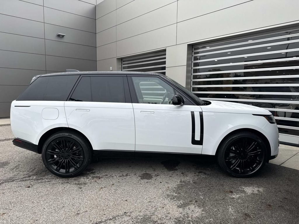 New 2026 Land Rover Range Rover SE AWD/4WD image 9