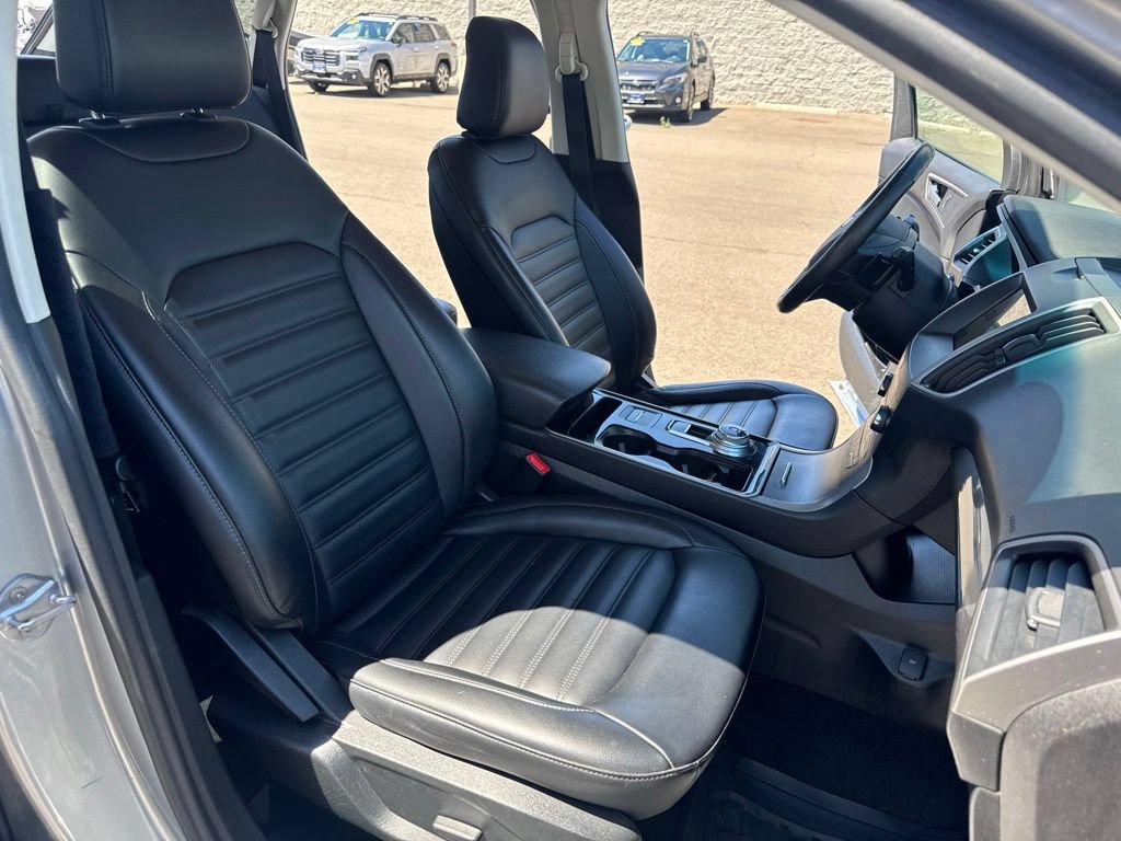 Used 2020 Ford Edge SEL AWD/4WD image 13