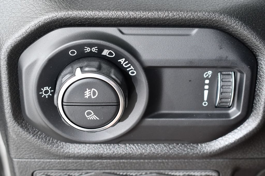 Used 2024 Jeep Gladiator Sport AWD/4WD image 29