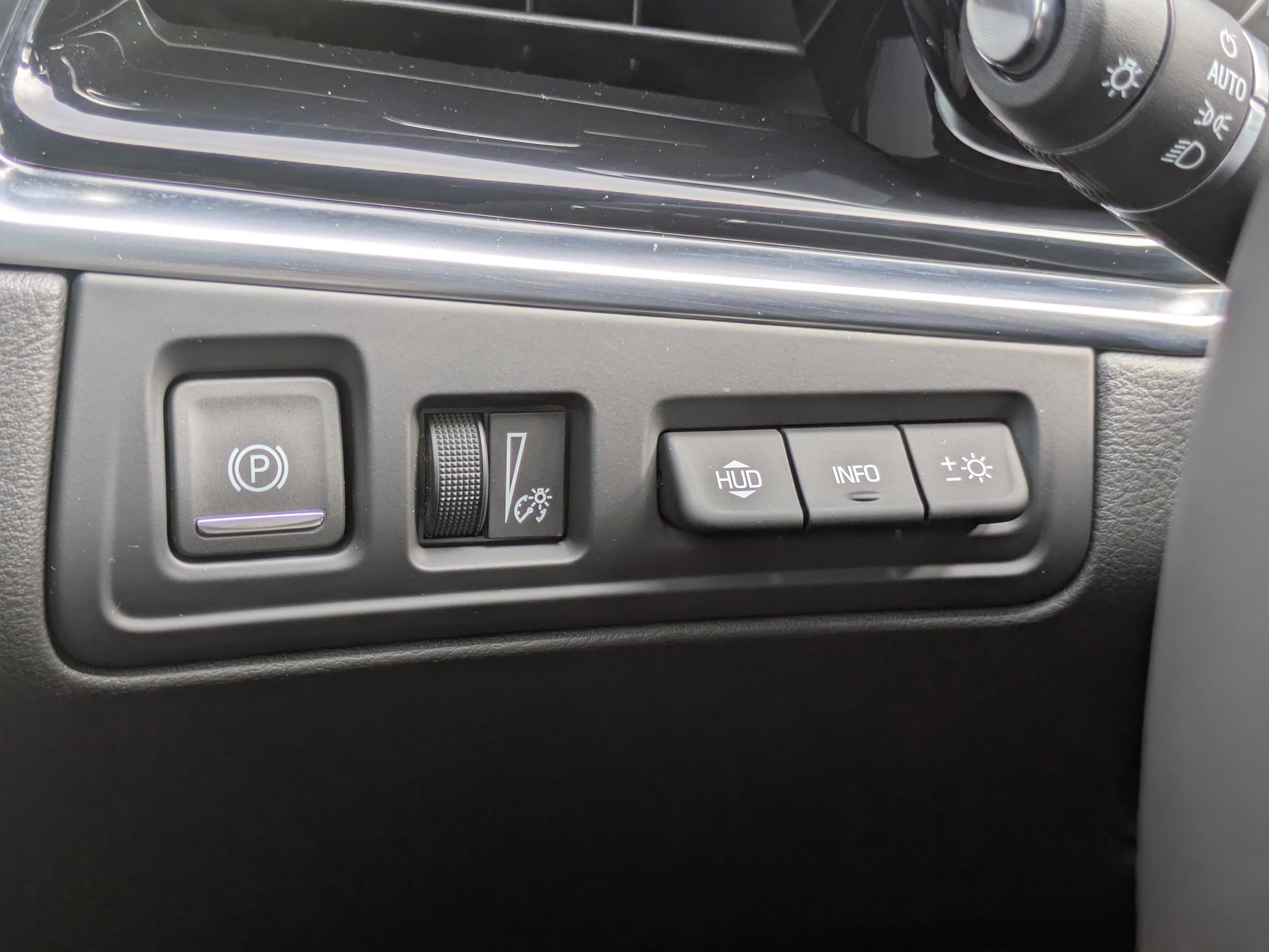 New 2025 Cadillac XT6 Premium Luxury w/ Platinum Package image 18