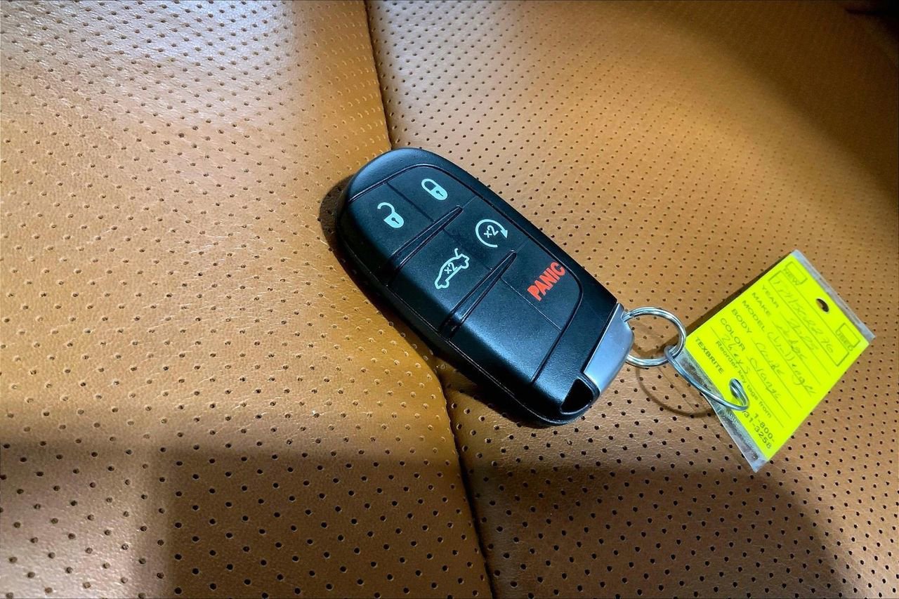 Used 2023 Dodge Challenger SRT Hellcat image 11