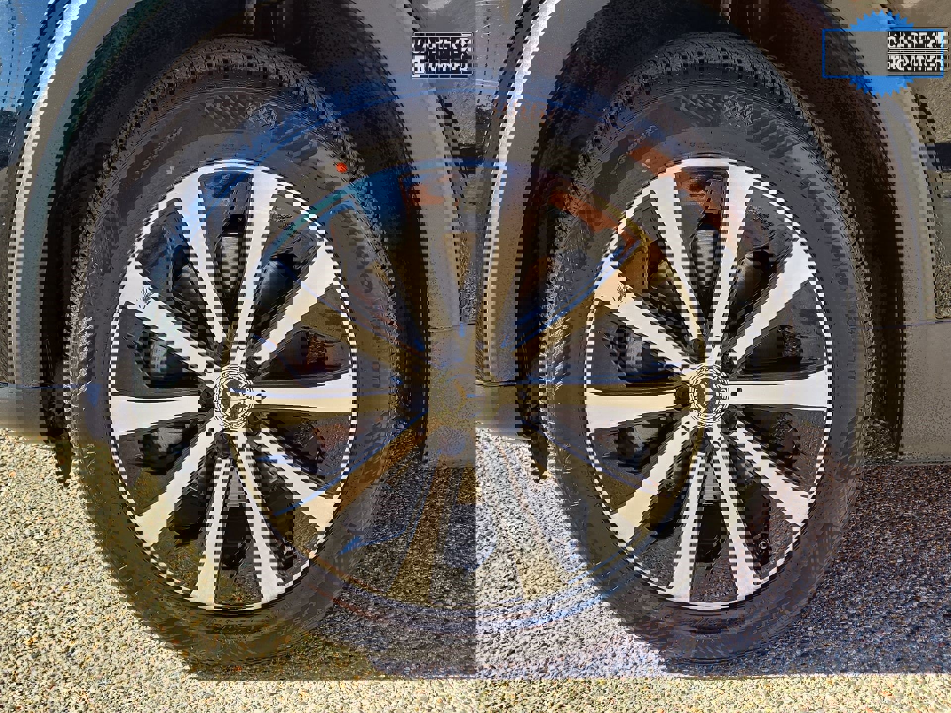 Used 2021 Mercedes-Benz GLB 250 w/ Premium Package image 11