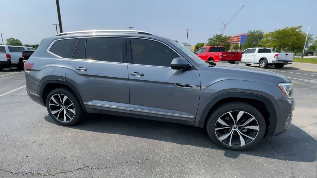 Used 2024 Volkswagen Atlas SEL Premium R-Line AWD/4WD image 3