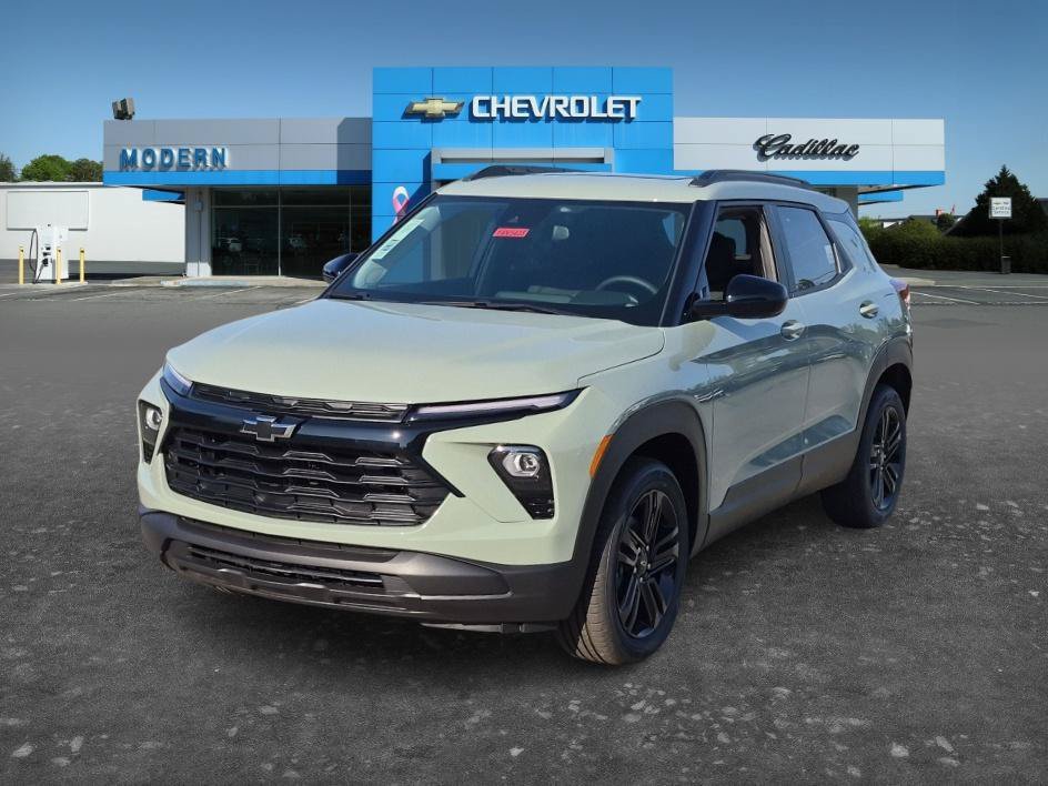 New 2026 Chevrolet TrailBlazer LT w/ Midnight Edition AWD/4WD image 1