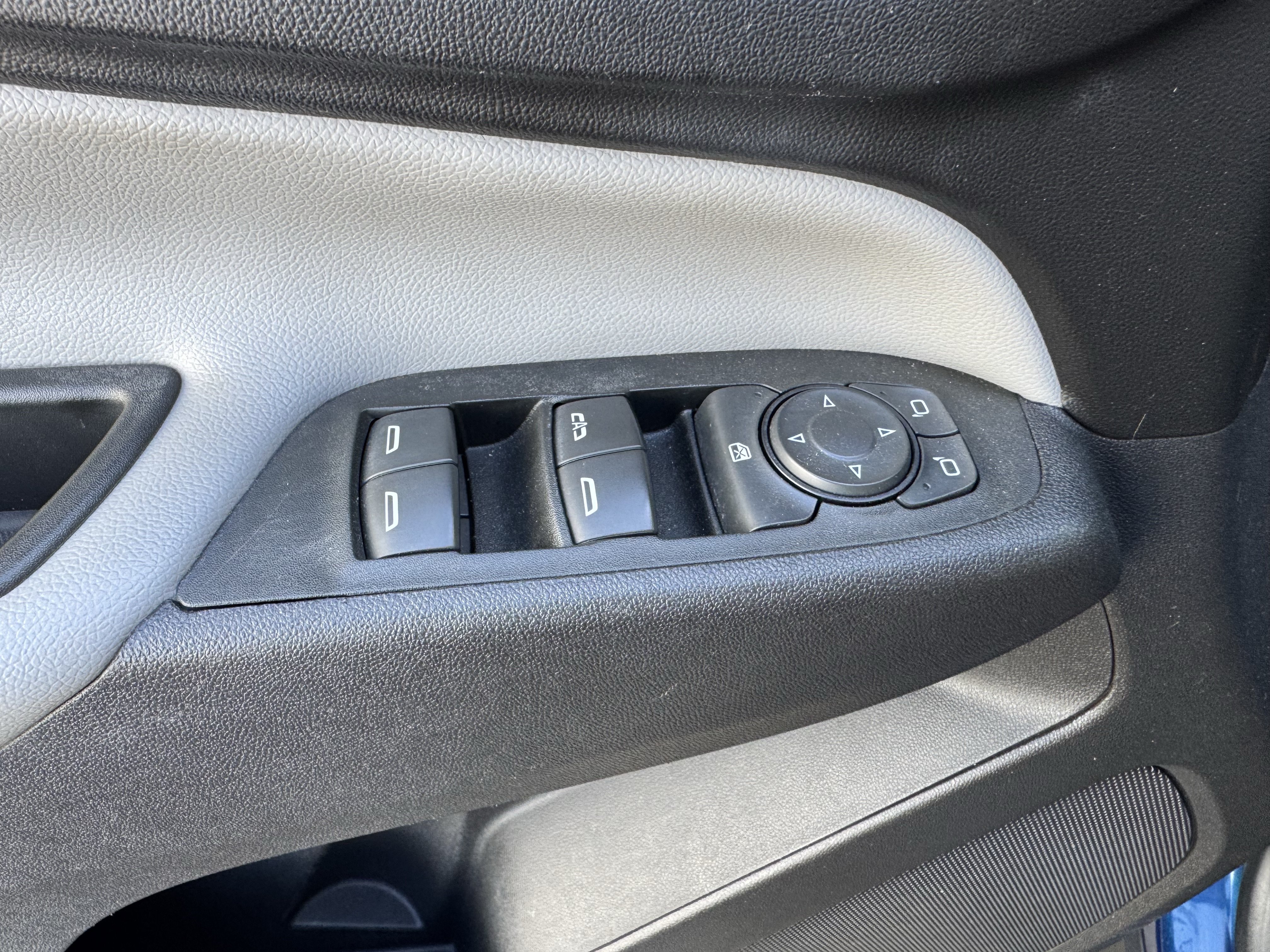 Certified 2022 Chevrolet Equinox LT AWD/4WD image 12