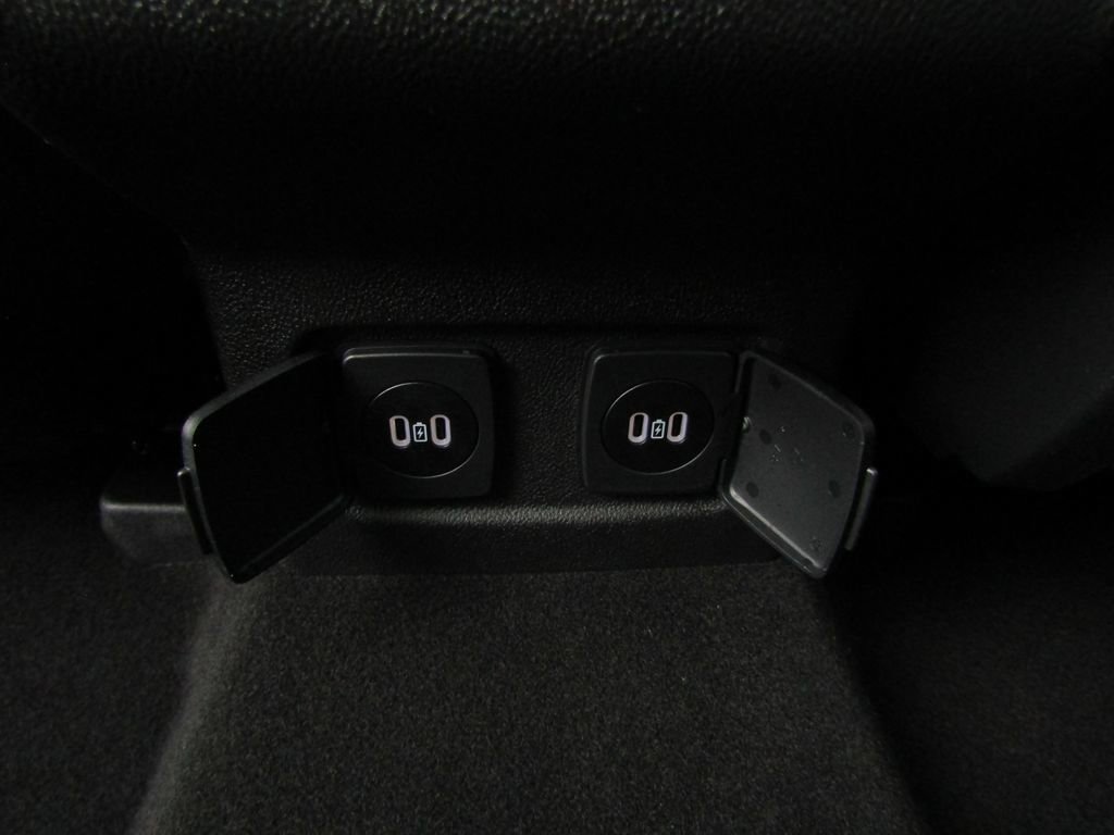 Used 2025 Lincoln Corsair Grand Touring w/ Equipment Group 301A AWD/4WD image 40