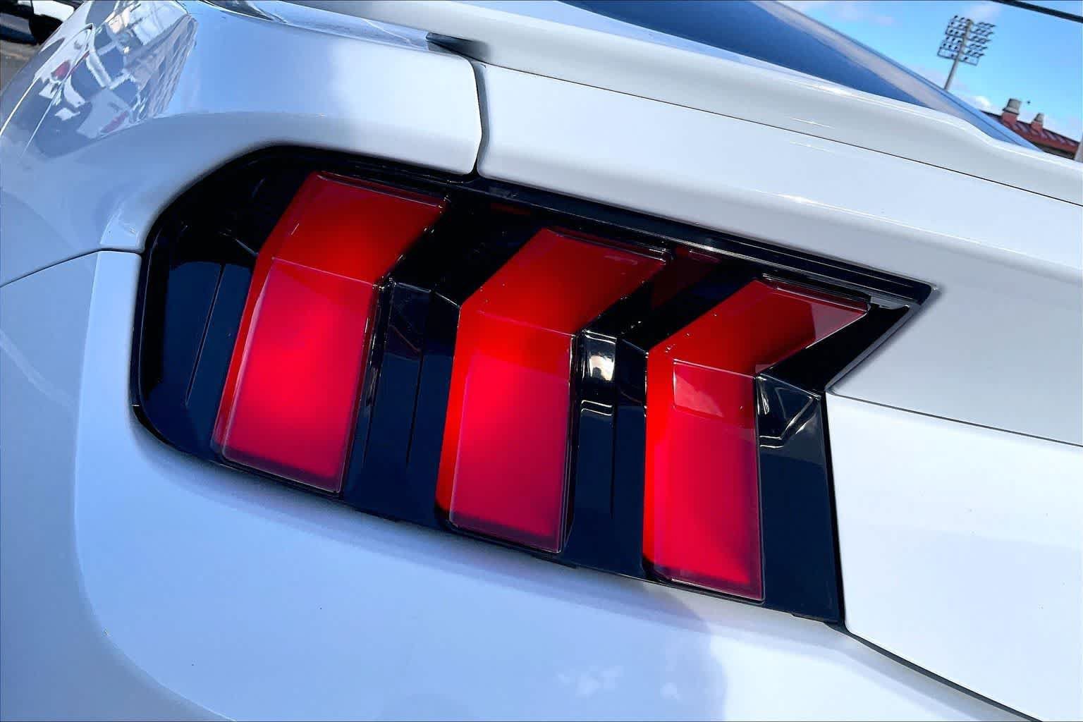 Used 2024 Ford Mustang GT Premium RWD image 31