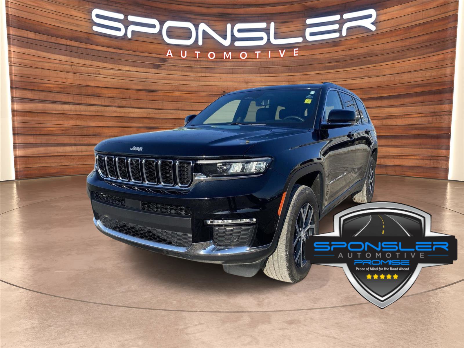 Used 2024 Jeep Grand Cherokee L Limited w/ Luxury Tech Group II image 1