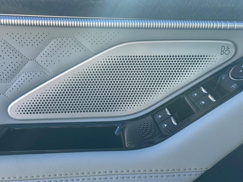 New 2026 Ford Explorer Platinum image 29